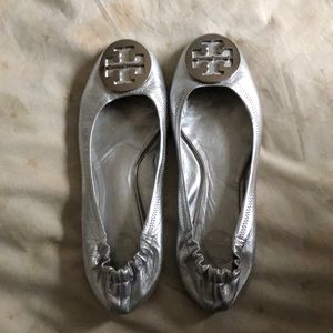 Tory Burch Reva flats silver